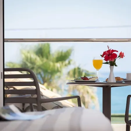 Hotel Acharavi 4*