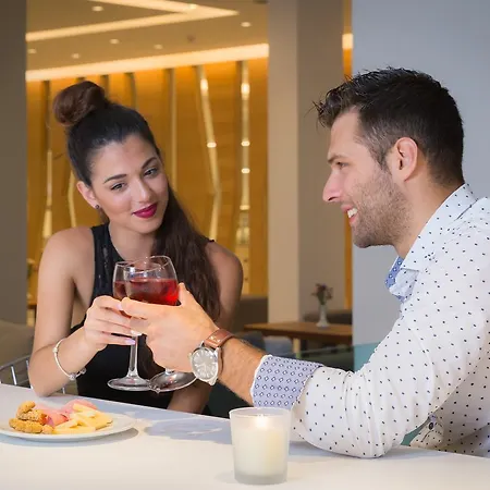 Acharavi Szálloda 4*