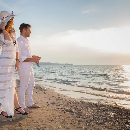 Acharavi Szálloda 4*