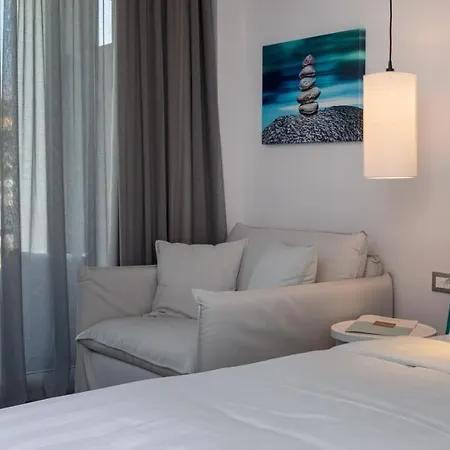 Szálloda Acharavi Aharávi