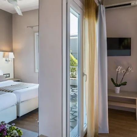 Hotell Acharavi
