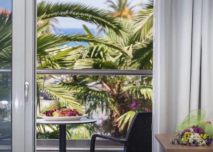 Acharavi Szálloda Aharávi