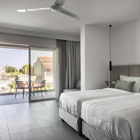 Acharavi Hotel 4*