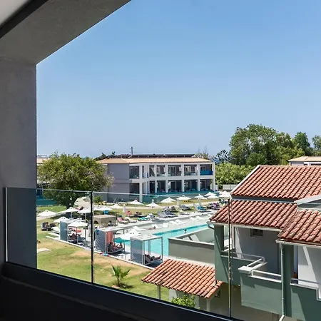 Acharavi Hotel