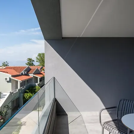 Hotel Acharavi 4*