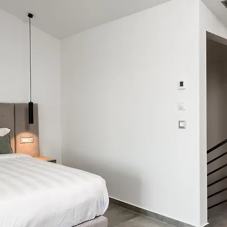Acharavi Hotel 4*