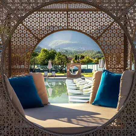 Acharavi Hotel 4*